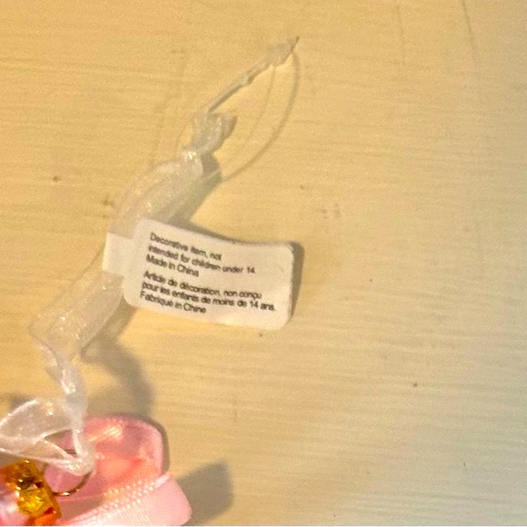 NWT ADORABLE PINK POINT SHOES WALL DECORATION OR CHRISTMAS TREE ORNAMENT - Picture 2 of 3